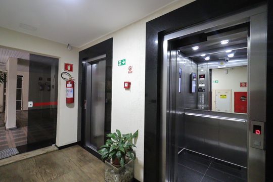 Área comum - Elevadores de apartamento para alugar com 2 quartos, 75m² em Vila Lisboa, São Paulo