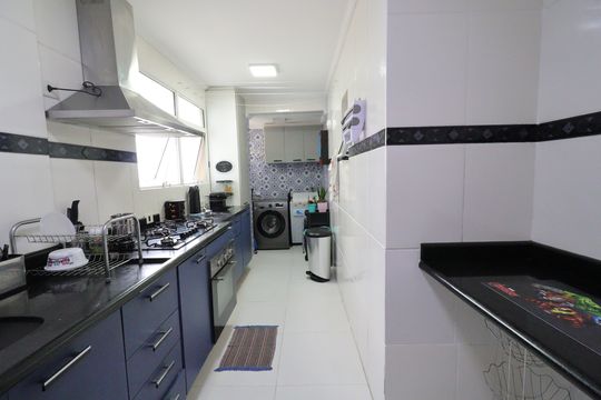 Cozinha de apartamento para alugar com 2 quartos, 75m² em Vila Lisboa, São Paulo