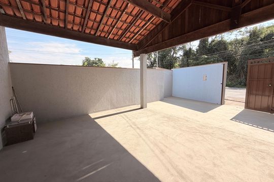 Garagem de casa para alugar com 3 quartos, 100m² em Caxambu, Jundiaí