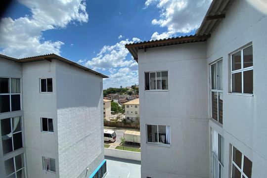Vista da cozinha de apartamento para alugar com 2 quartos, 45m² em Duque de Caxias, Betim