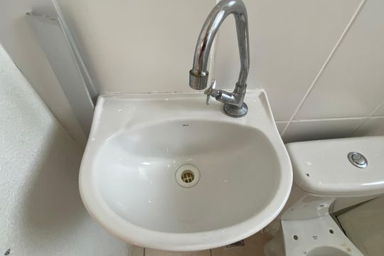 Banheiro de apartamento para alugar com 2 quartos, 45m² em Duque de Caxias, Betim