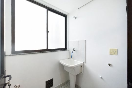 Área de serviço de apartamento à venda com 3 quartos, 76m² em Cidade Baixa, Porto Alegre