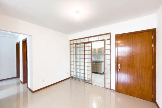Sala de apartamento à venda com 3 quartos, 76m² em Cidade Baixa, Porto Alegre