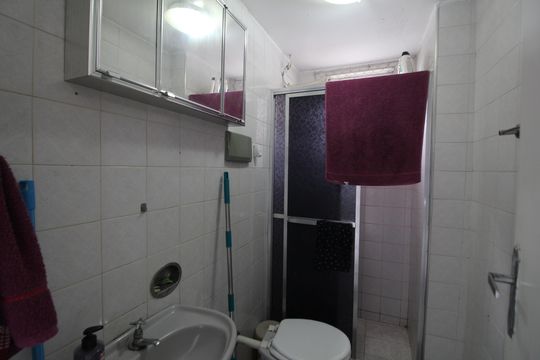 Banheiro de apartamento à venda com 2 quartos, 45m² em Taquara, Rio de Janeiro