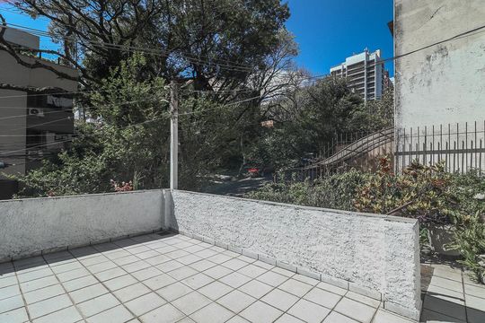 Área externa de casa à venda com 3 quartos, 92m² em Mont’serrat, Porto Alegre