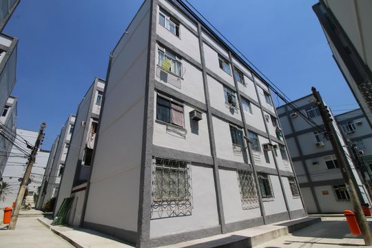 Fachada do bloco de apartamento à venda com 2 quartos, 47m² em Irajá, Rio de Janeiro