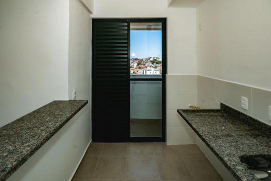 Cozinha de apartamento à venda com 2 quartos, 55m² em Santa Branca, Belo Horizonte