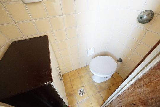 Banheiro de serviço de apartamento à venda com 3 quartos, 79m² em Liberdade, São Paulo