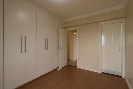 Suíte de apartamento à venda com 3 quartos, 98m² em Vila Curuçá, Santo André