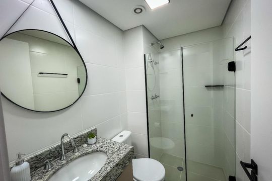 Banheiro de kitnet/studio à venda com 1 quarto, 24m² em Perdizes, São Paulo