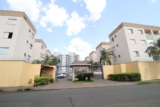 Fachada de apartamento para alugar com 3 quartos, 62m² em Jardim Holanda, Uberlândia