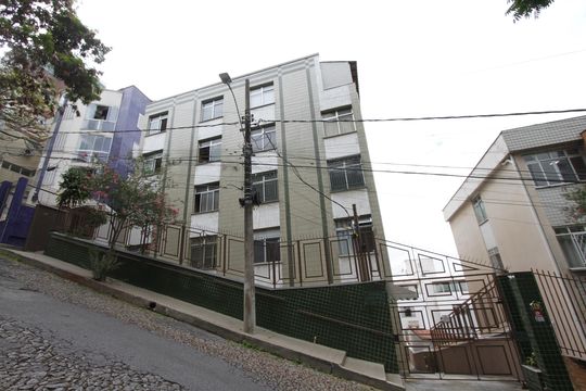 Fachada de apartamento para alugar com 2 quartos, 72m² em Barroca, Belo Horizonte