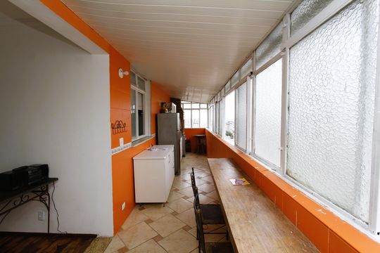 Cozinha de apartamento para alugar com 2 quartos, 72m² em Barroca, Belo Horizonte