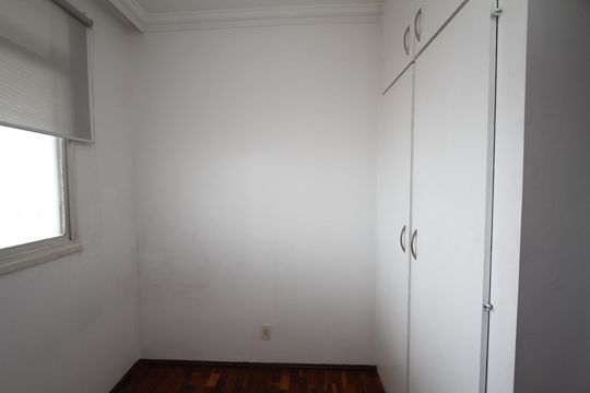 Quarto 2 de apartamento para alugar com 2 quartos, 72m² em Barroca, Belo Horizonte