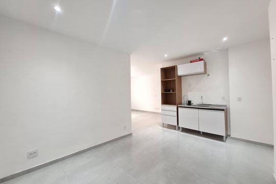 Kitnet/Studio para alugar com 1 quarto, 38m² em Centro, Rio de Janeiro