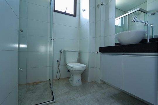 Banheiro da Suíte de apartamento para alugar com 3 quartos, 108m² em Buritis, Belo Horizonte