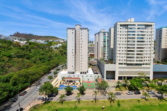 Vista da Sala de apartamento para alugar com 3 quartos, 105m² em Buritis, Belo Horizonte