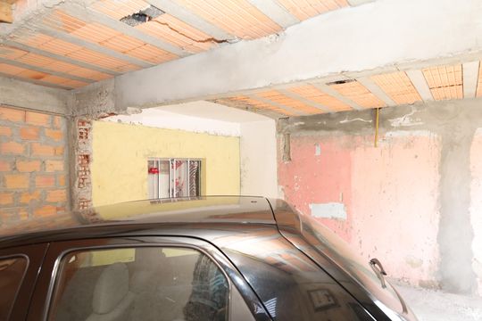 Garagem de casa à venda com 2 quartos, 189m² em Vila Verde, São Paulo