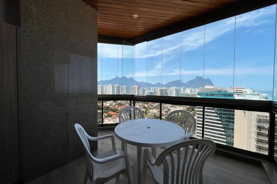 Varanda de apartamento para alugar com 1 quarto, 56m² em Barra da Tijuca, Rio de Janeiro