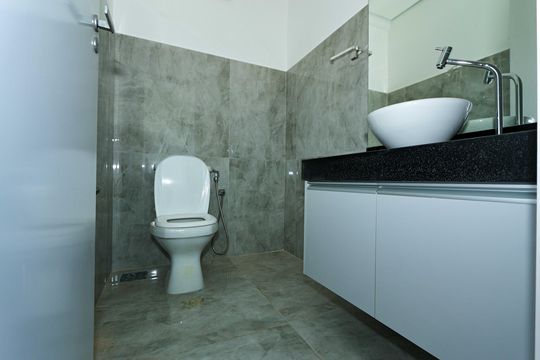 Lavabo de apartamento para alugar com 2 quartos, 82m² em Buritis, Belo Horizonte