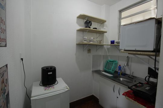 Cozinha de kitnet/studio para alugar com 1 quarto, 40m² em José Menino, Santos