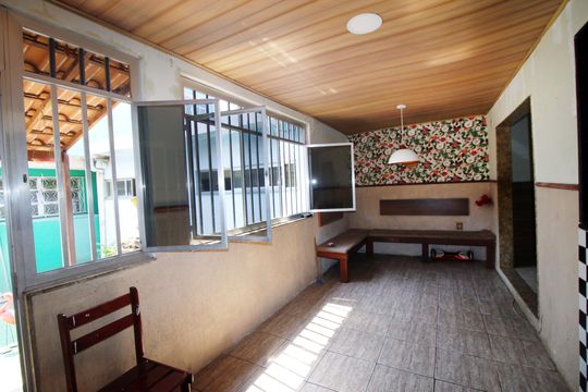 Varanda 1º piso de casa para alugar com 2 quartos, 180m² em Colégio, Rio de Janeiro