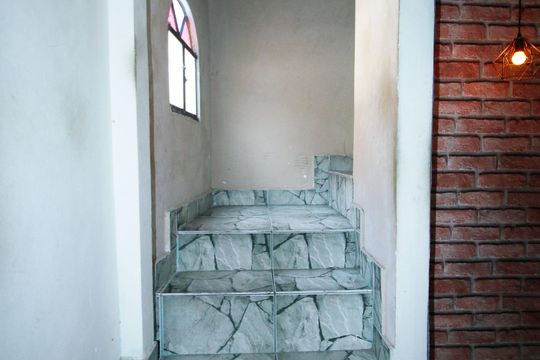 Sala 2 - Escada de casa para alugar com 2 quartos, 180m² em Colégio, Rio de Janeiro
