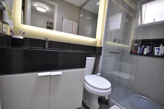 Banheiro da Suíte 2 de apartamento à venda com 2 quartos, 96m² em Vila Leonor, São Paulo