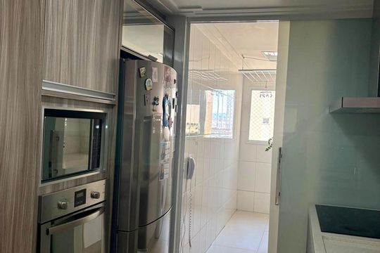 Cozinha de apartamento à venda com 2 quartos, 96m² em Vila Leonor, São Paulo