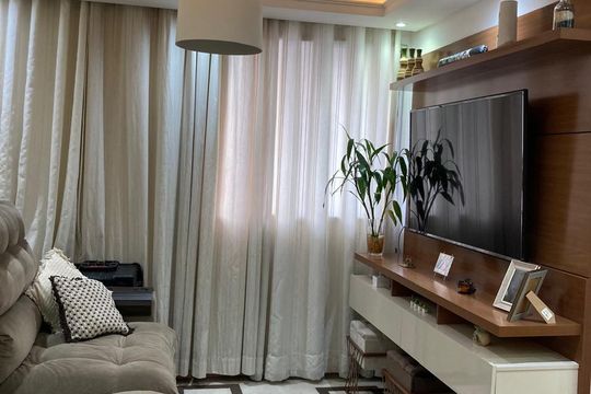 Apartamento à venda com 2 quartos, 44m² em Jardim Sao Luis (Zona Norte), Guarulhos