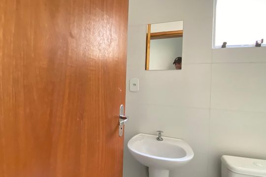 Banheiro  de apartamento para alugar com 2 quartos, 45m² em Vila Ré, São Paulo