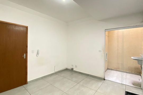Sala/cozinha de apartamento para alugar com 2 quartos, 45m² em Vila Ré, São Paulo
