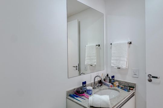 Banheiro de apartamento para alugar com 2 quartos, 75m² em Quarta Parada, São Paulo