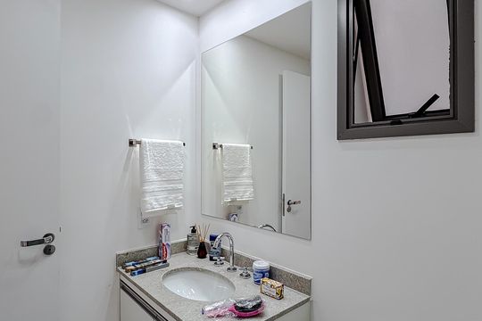 Banheiro 1 de apartamento para alugar com 3 quartos, 90m² em Quarta Parada, São Paulo