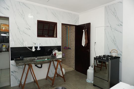 Casa para alugar com 3 quartos, 200m² em Morro do Índio, Embu das Artes