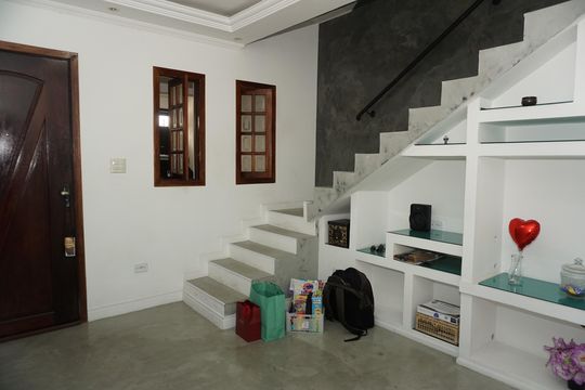 Casa para alugar com 3 quartos, 200m² em Morro do Índio, Embu das Artes