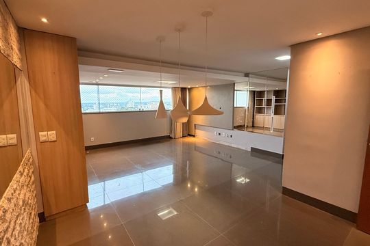 Apartamento para alugar com 3 quartos, 107m² em Parque Amazonia, Goiânia