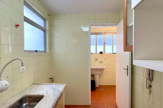 Cozinha de apartamento para alugar com 2 quartos, 78m² em Paraíso, São Paulo