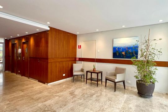 Hall de entrada de apartamento para alugar com 2 quartos, 78m² em Paraíso, São Paulo