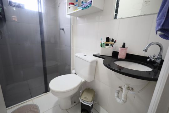 Banheiro de apartamento para alugar com 2 quartos, 50m² em Jardim D’abril, Osasco