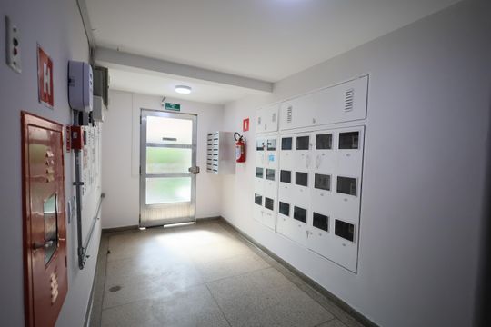 Área comum - Hall de entrada de apartamento para alugar com 2 quartos, 50m² em Jardim D’abril, Osasco