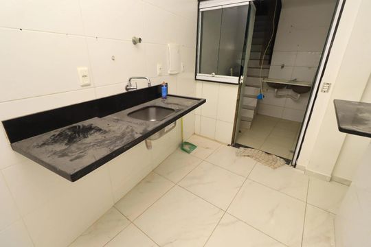 Cozinha de casa para alugar com 1 quarto, 50m² em Morros, Guarulhos