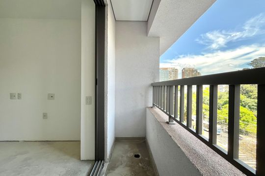 Varanda de kitnet/studio à venda com 1 quarto, 25m² em Ibirapuera, São Paulo