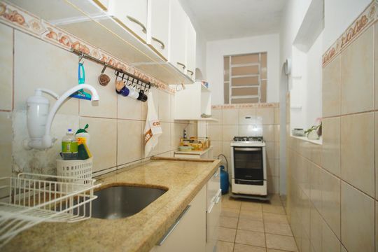 Cozinha de apartamento à venda com 2 quartos, 157m² em Auxiliadora, Porto Alegre