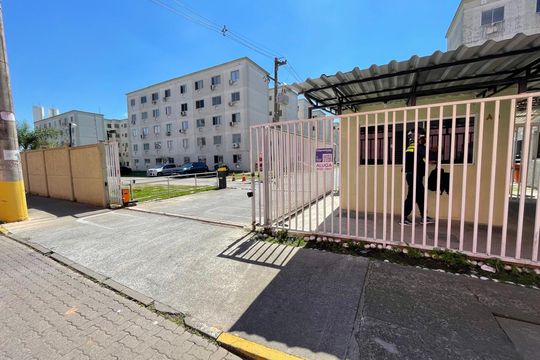 Placa instalada em 25/09/2026 com o código SUPD-187 de apartamento para alugar com 2 quartos, 48m² em Santos Dumont, São Leopoldo