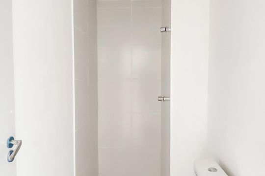 Banheiro  de apartamento para alugar com 2 quartos, 28m² em Vila Granada, São Paulo