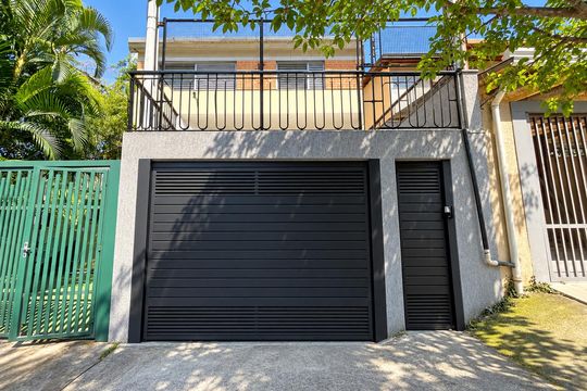 Fachada de casa para alugar com 2 quartos, 200m² em Jardim Bonfiglioli, São Paulo