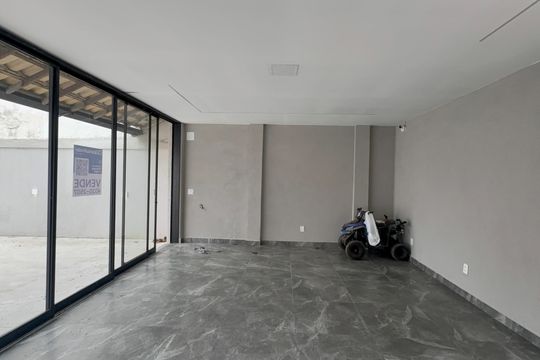 Casa para alugar com 2 quartos, 350m² em Recreio dos Bandeirantes, Rio de Janeiro