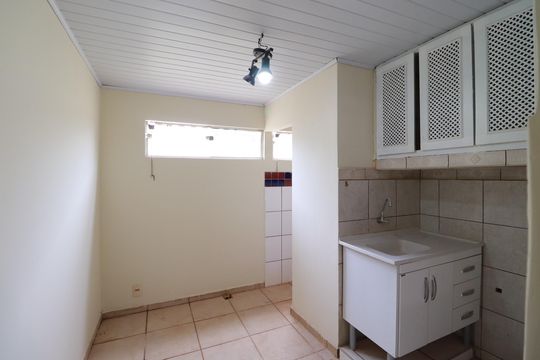 Cozinha  de casa para alugar com 3 quartos, 42m² em Loteamento Parque dos Lagos, Ribeirão Preto