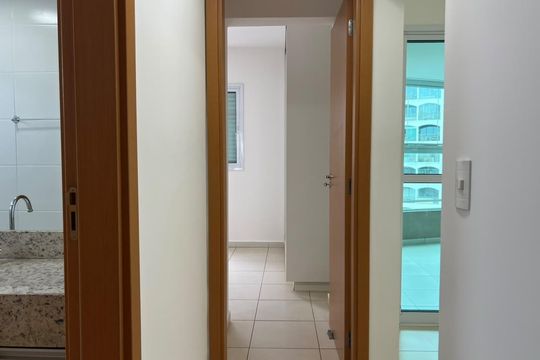 Corredor de apartamento para alugar com 1 quarto, 60m² em Curicica, Rio de Janeiro
